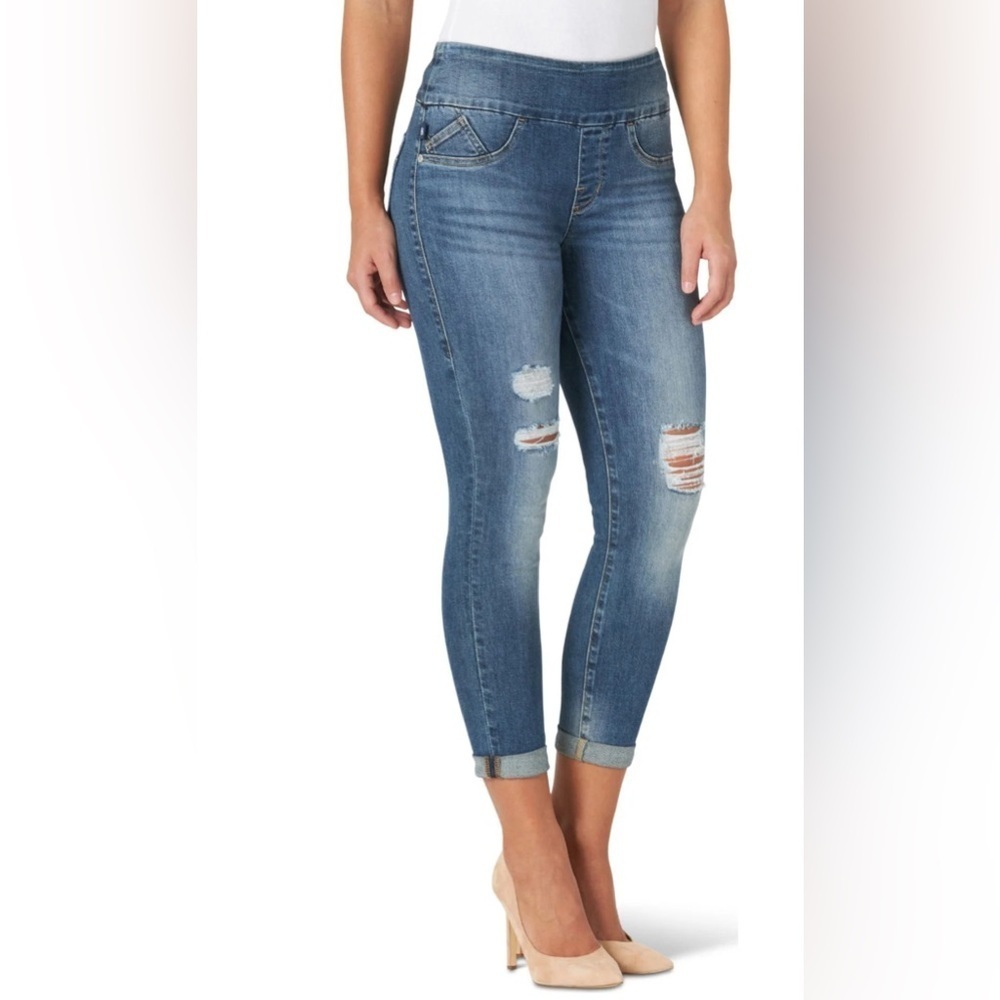 Rock & Republic Blue Distressed Ankle Jeans